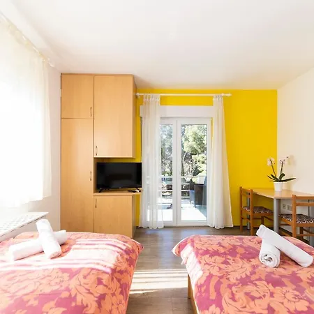 Irena 3* Ζαντάρ