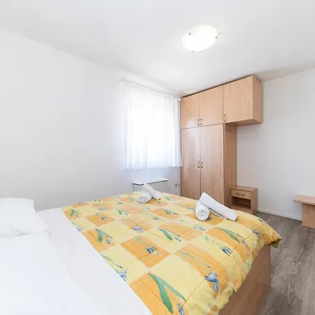 Πανσιόν Irena