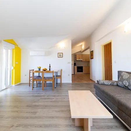 Irena Guest house