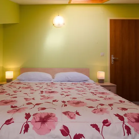 Irena Gasthuis Zadar